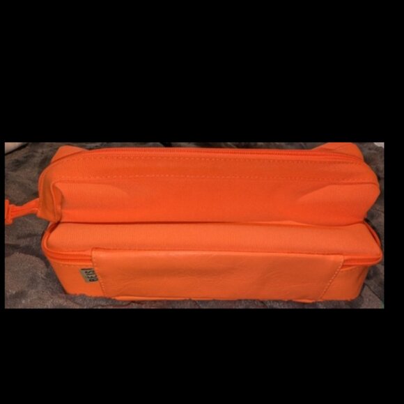BEIS Dopp Kit In Creamsicle - Cosmetic / Travel Bag - Picture 4 of 5
